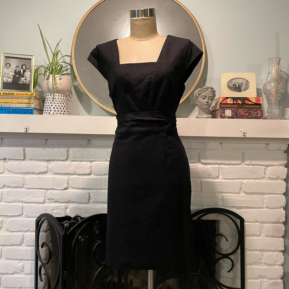 Banana Republic little black pencil dress size 12 petite